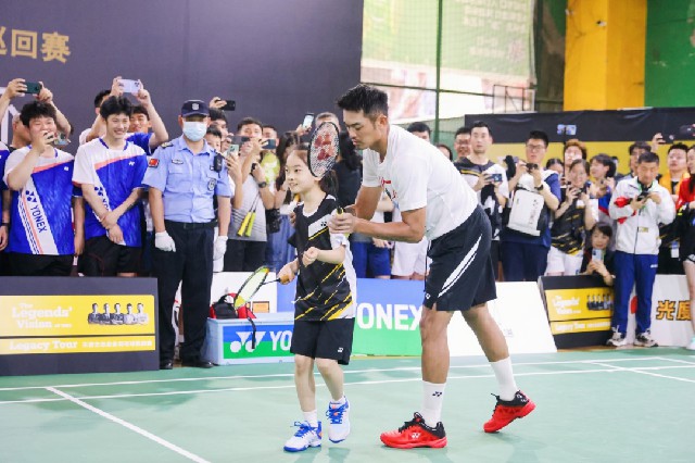 对两队接下 对两队接下