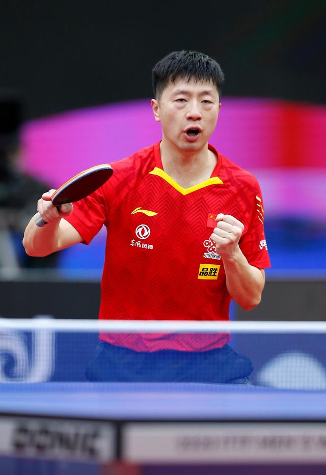 雪运动员们 雪运动员们